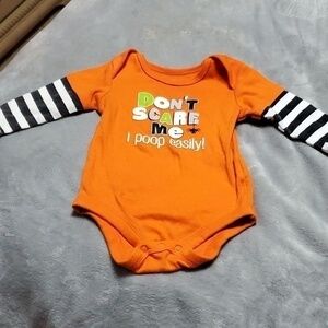 🐻    Celebrate Halloween Onesie size 0-3 months
